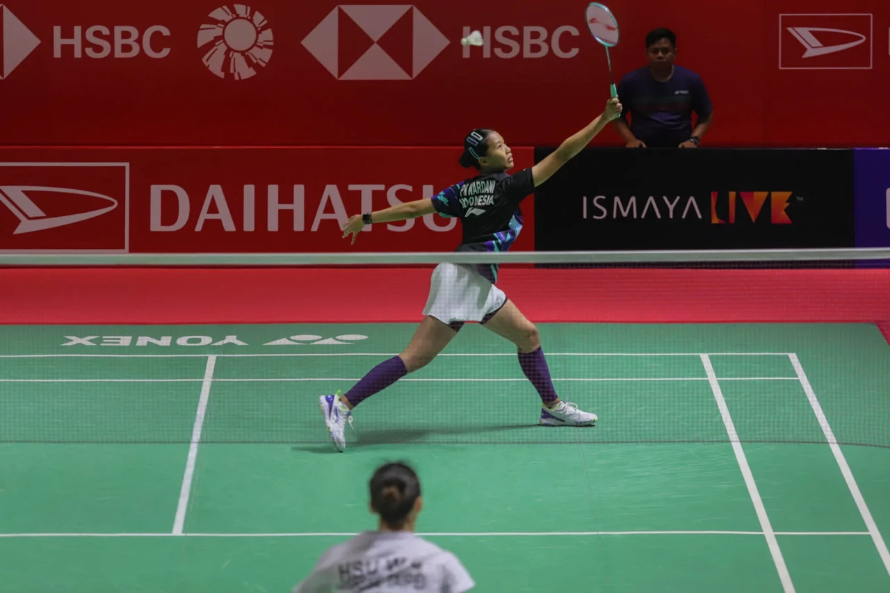 Putri KW Tumbang di...