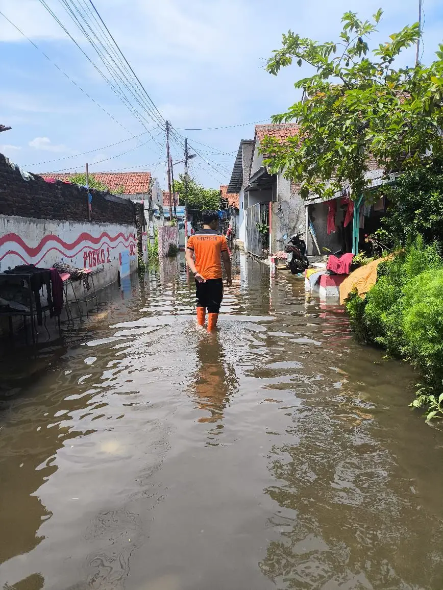 Banjir Melanda Cirebon,...