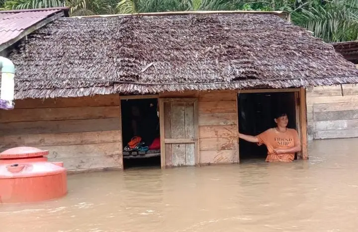 Banjir Melanda Cirebon,...