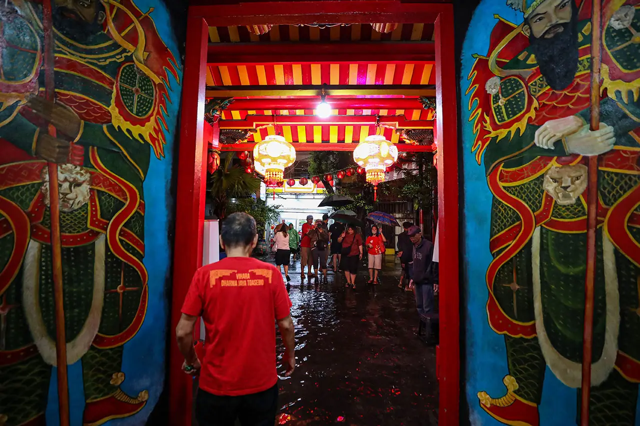Imlek di Tengah Banjir:...