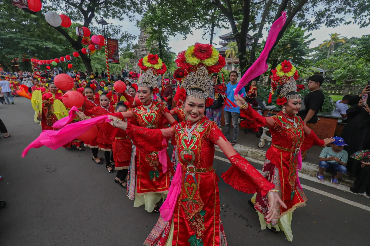 Festival Pecinan Meriahkan...