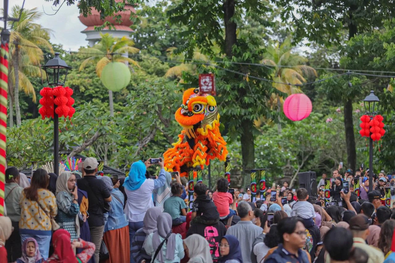 Festival Pecinan Meriahkan...