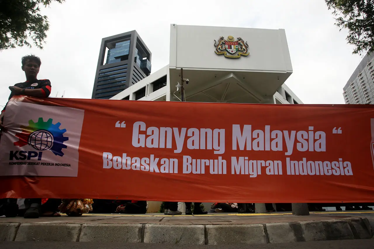Tuntut Keadilan bagi...