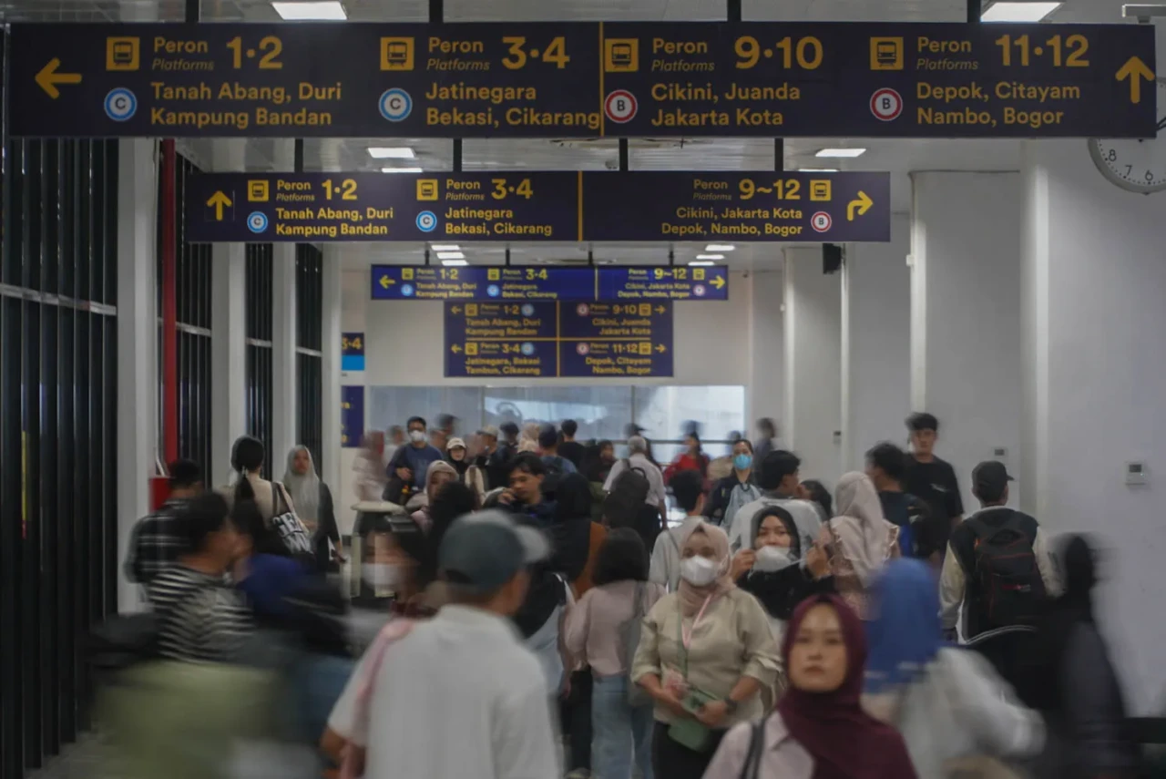 KAI Commuter Tambah...