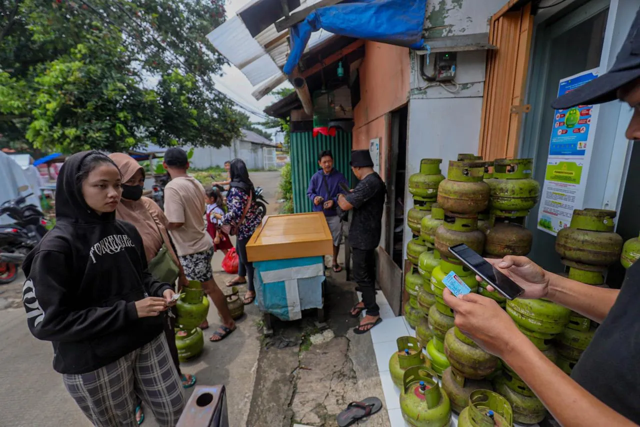 Potret Pilu Warga Tangsel...