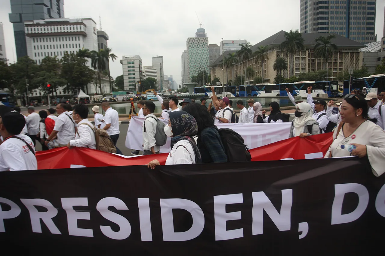 Ratusan Dosen ASN Demo...