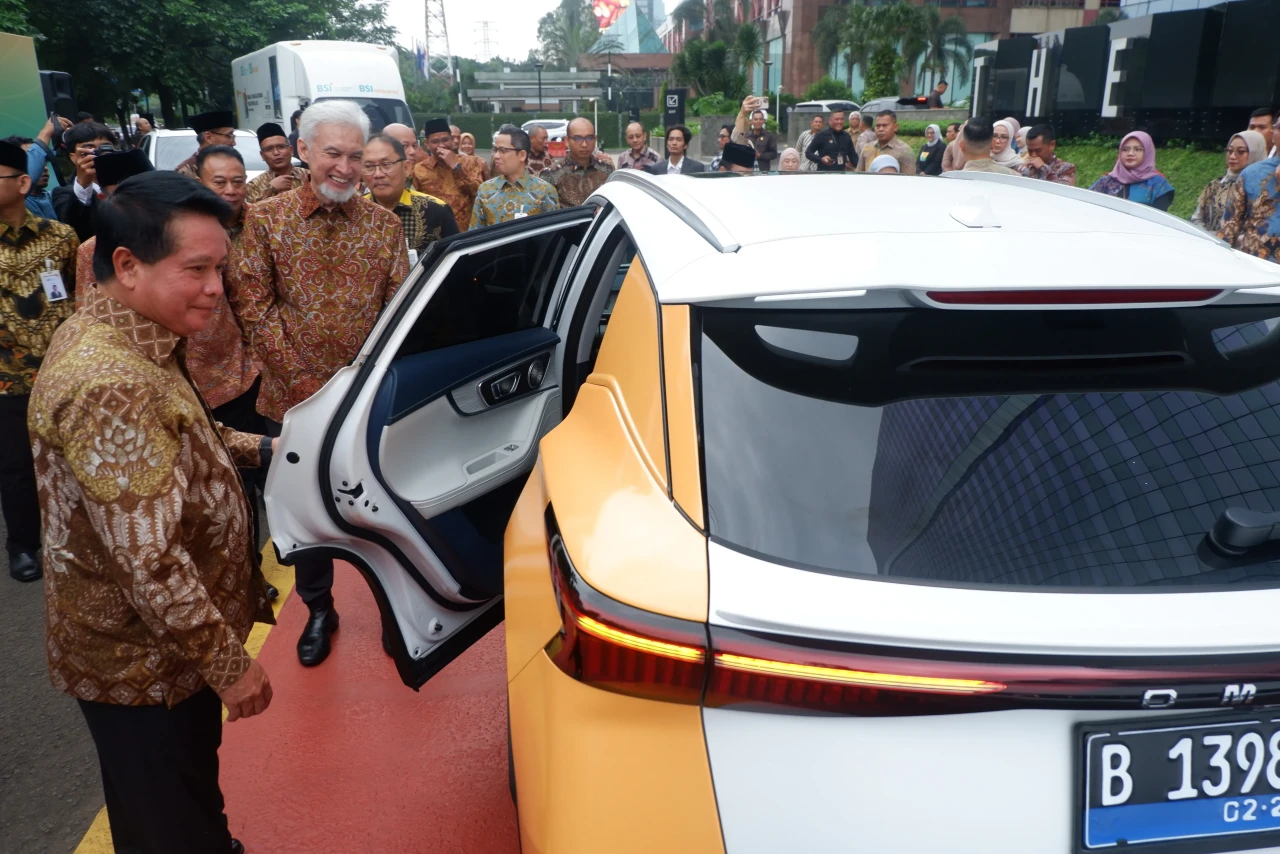 Milad ke-4, BSI Luncurkan...