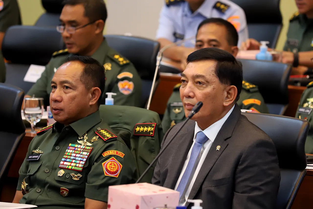 Menhan dan Panglima...