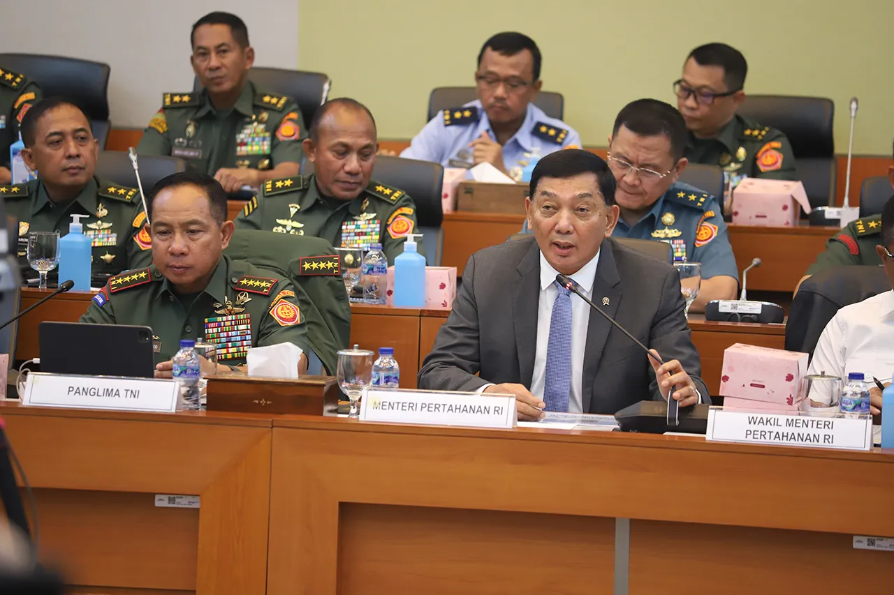 Menhan dan Panglima...