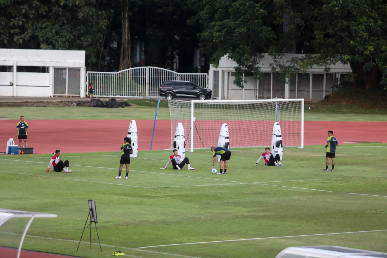 Latihan Timnas Indonesia...