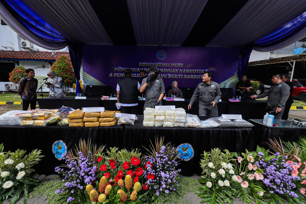 BNN RI Musnahkan Puluhan...