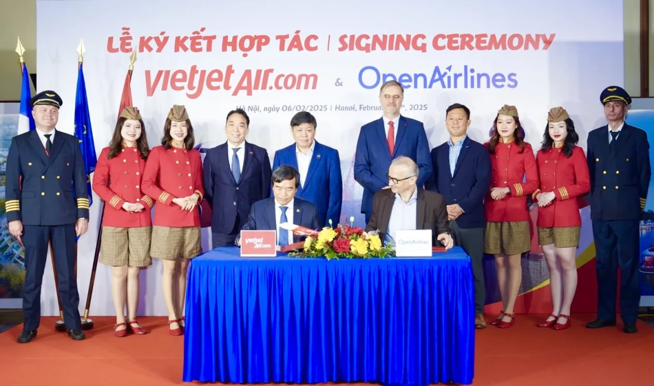 Vietjet dan OpenAirlines...