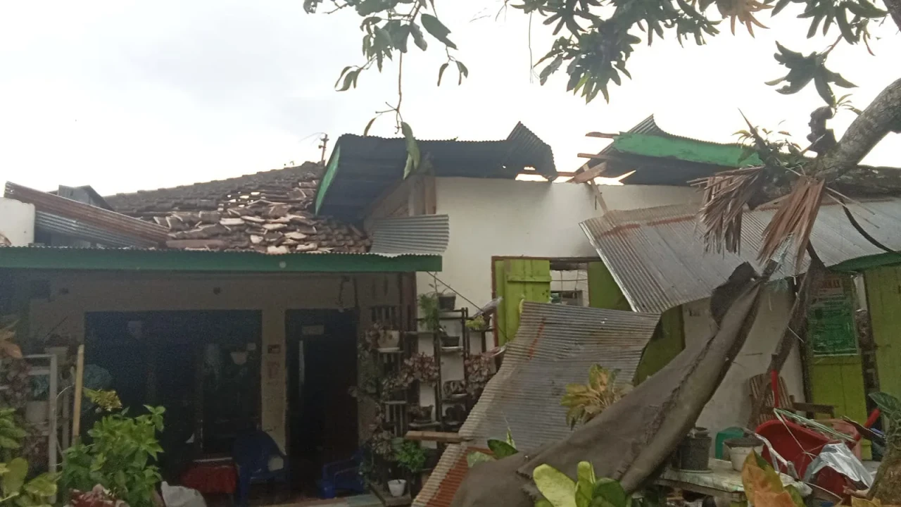 Angin Puting Beliung...