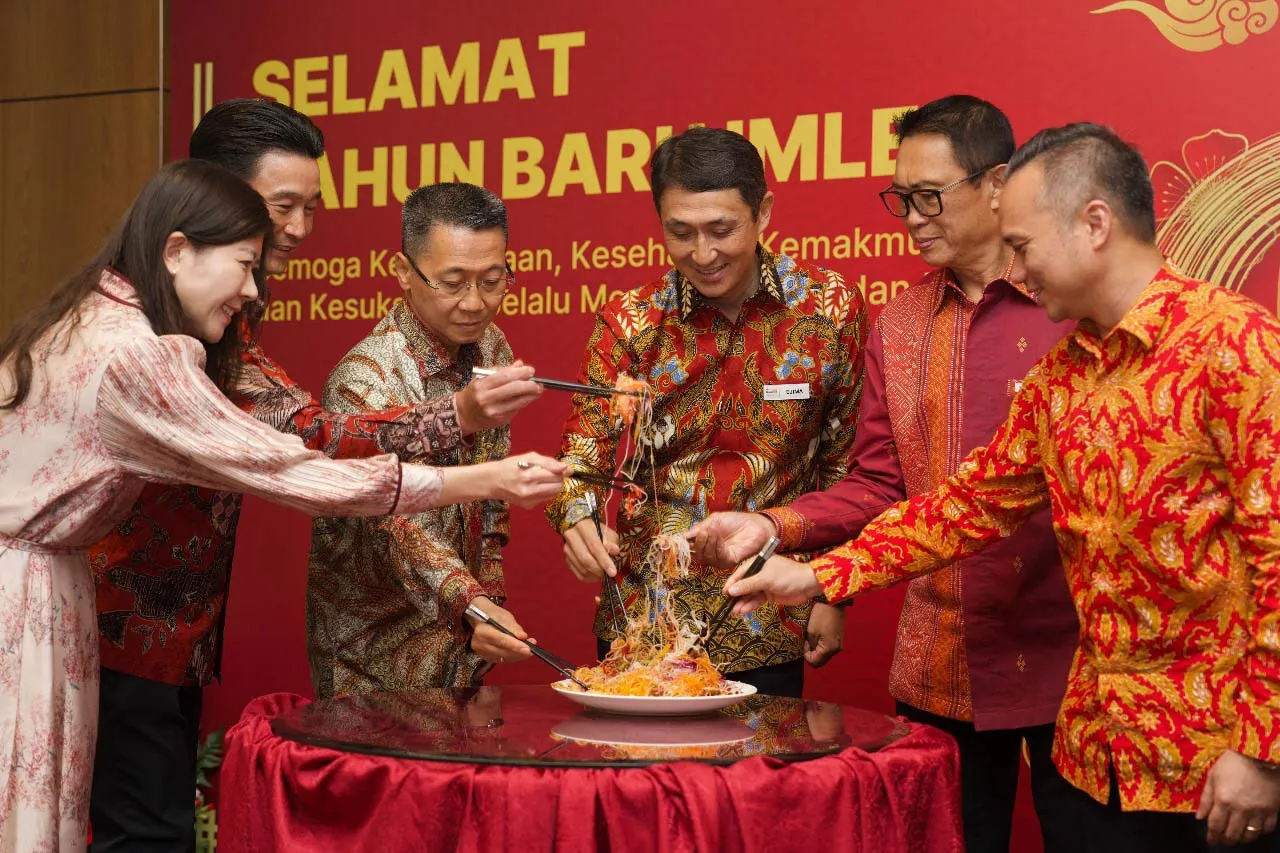 Danamon Rayakan Chinese...