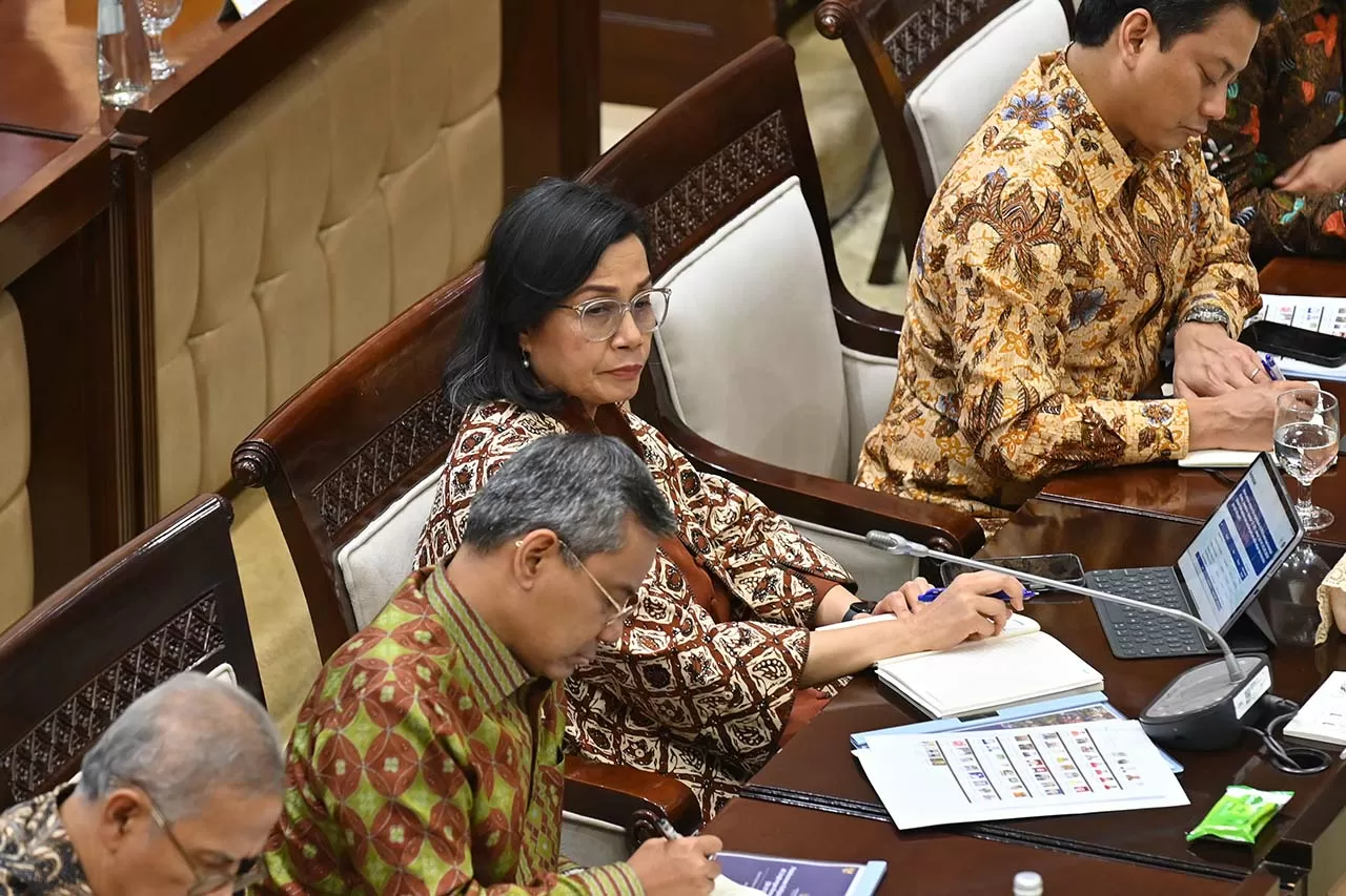 Komisi XI DPR dan Menkeu...