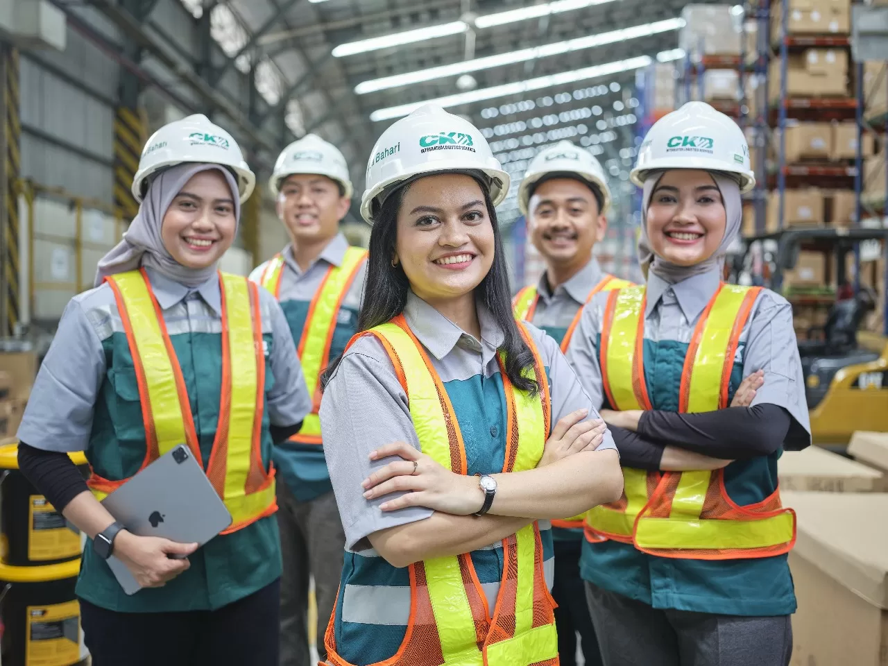 Menembus Batas: Perempuan...
