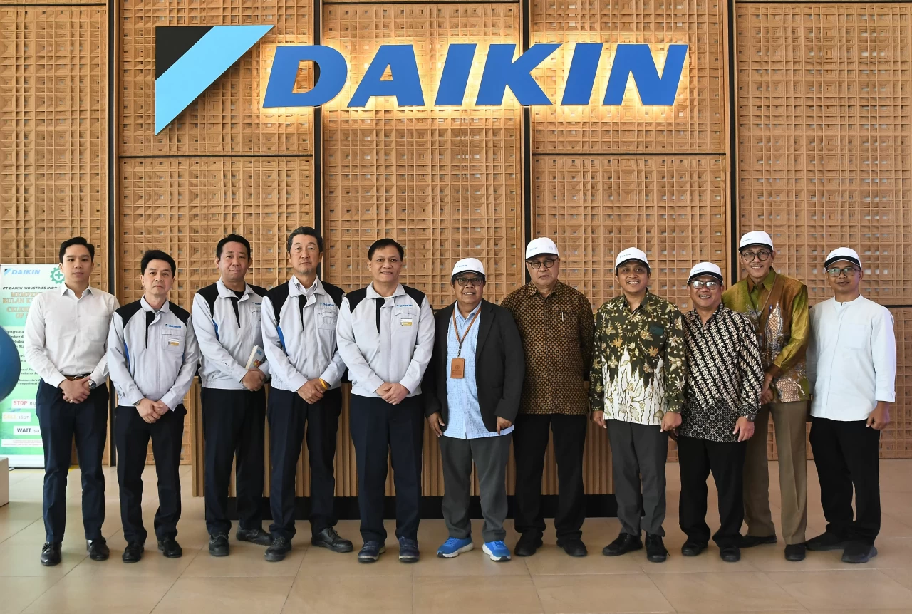 Kunjungan DKST ITB ke...