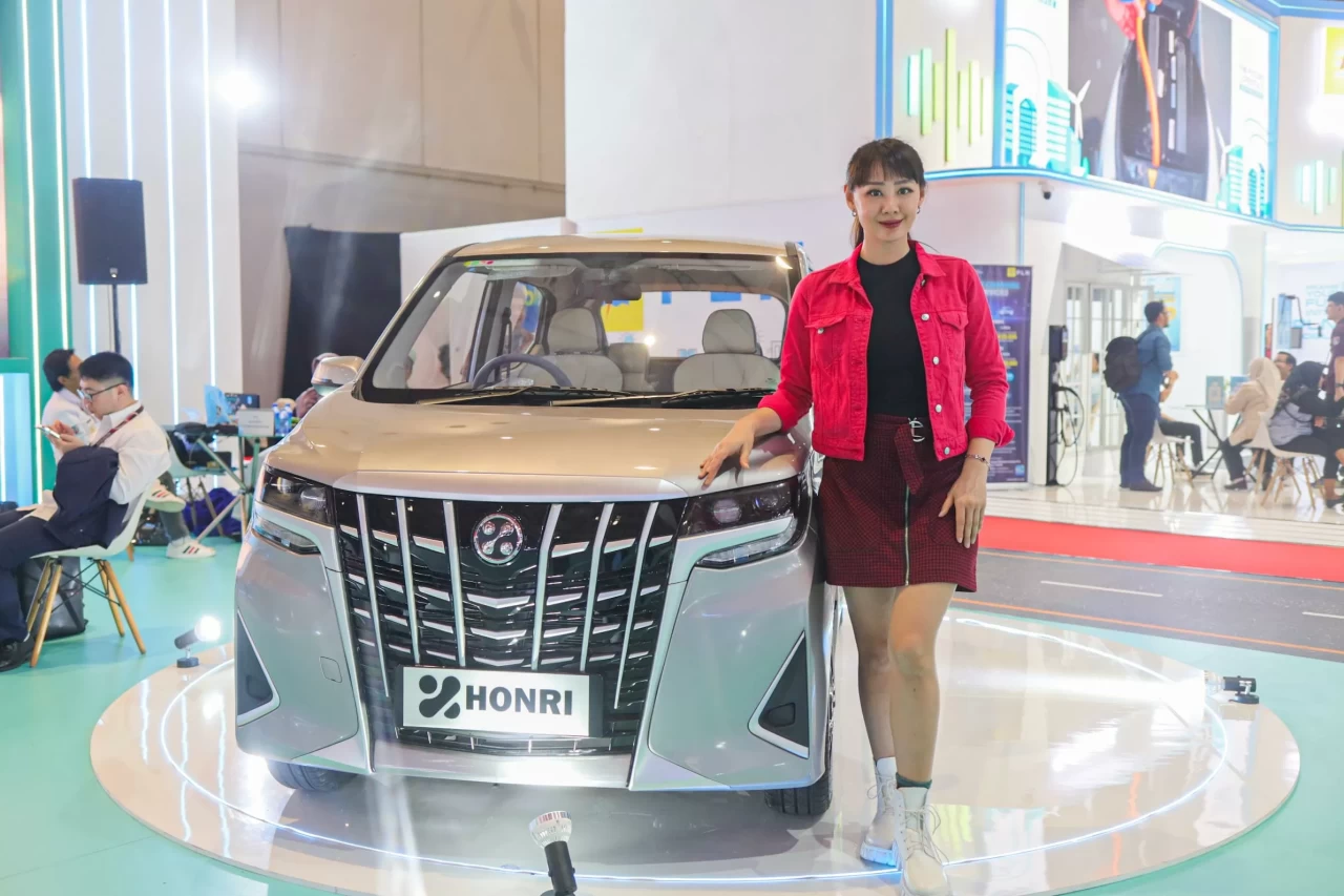 Hari Pertama IIMS 2025:...