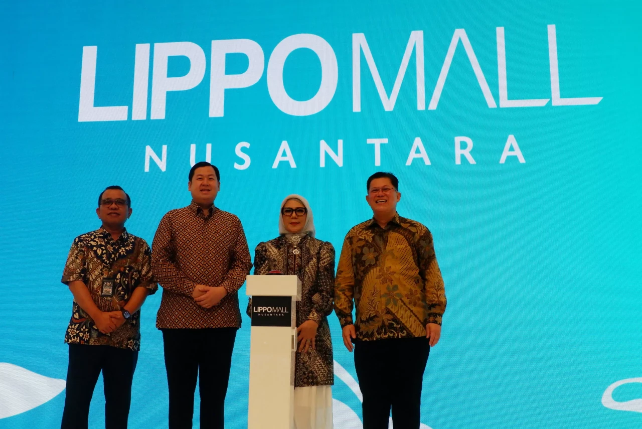 Livin Alun Alun Nusantara:...