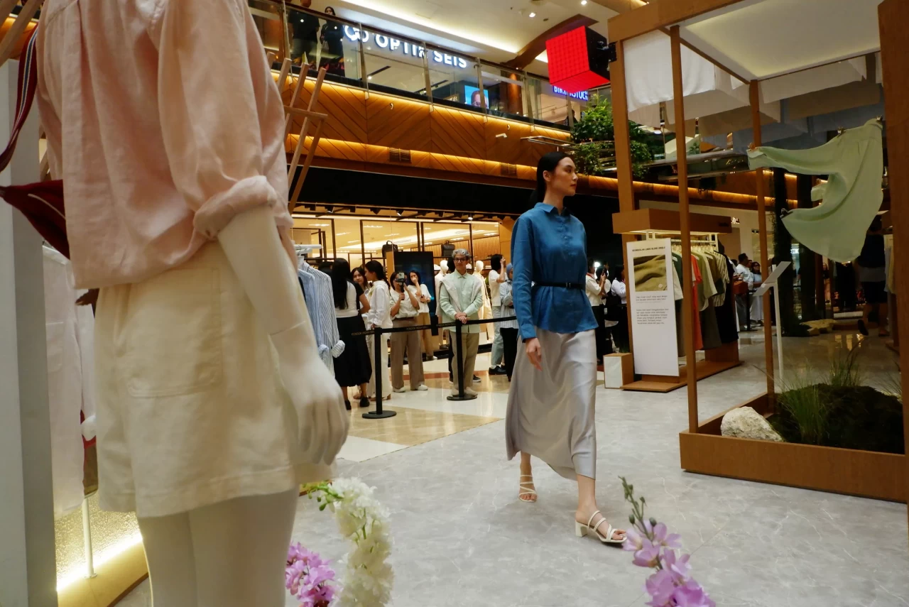 UNIQLO Luncurkan Koleksi...