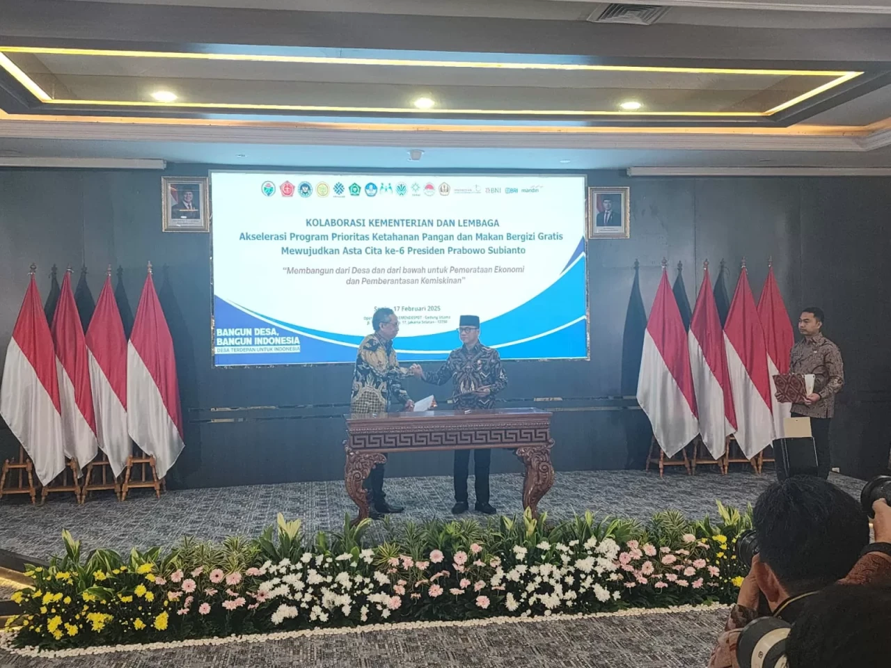 Bermitra dengan Kemendes...