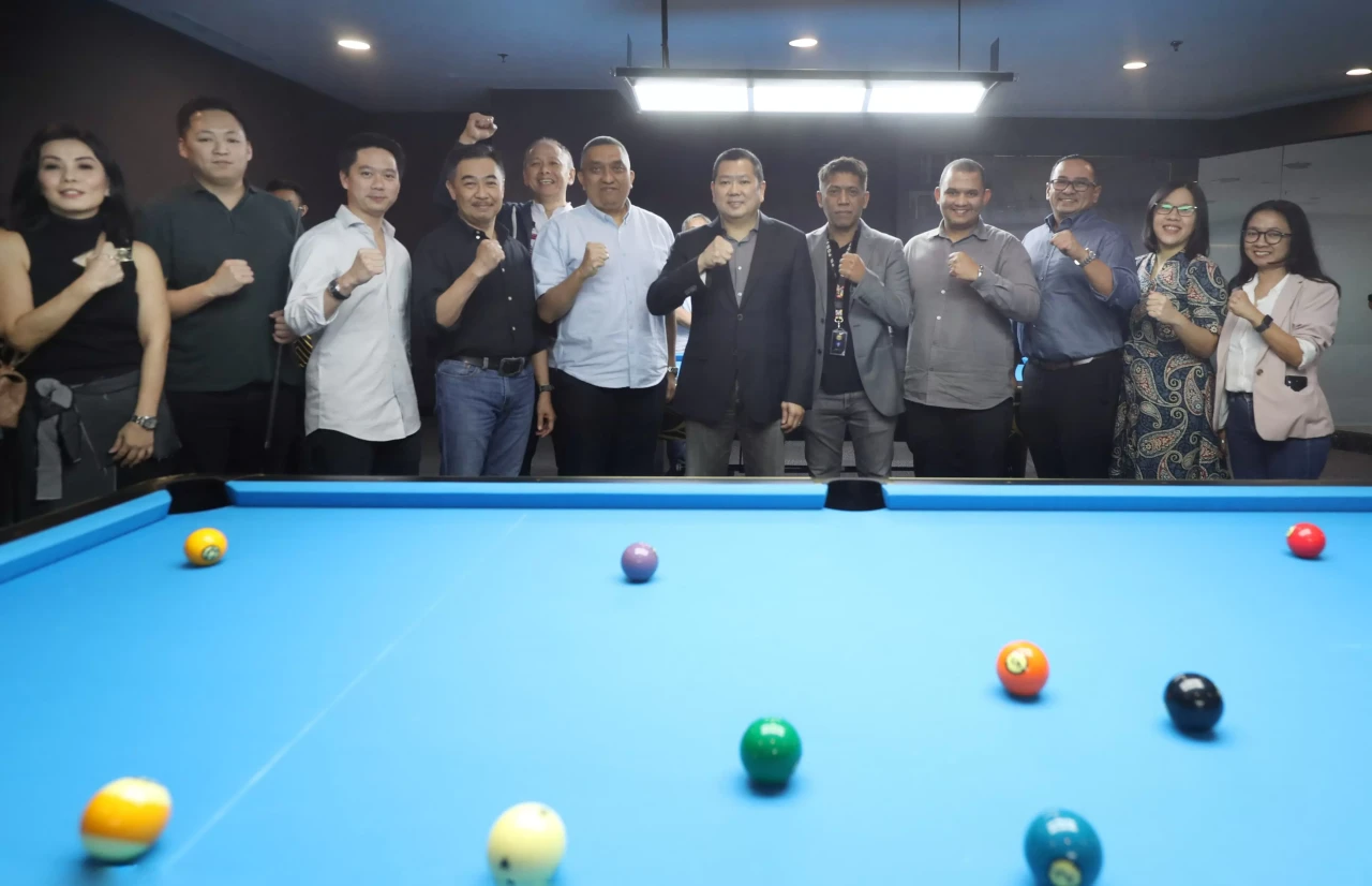 Hary Tanoesoedibjo Resmi...