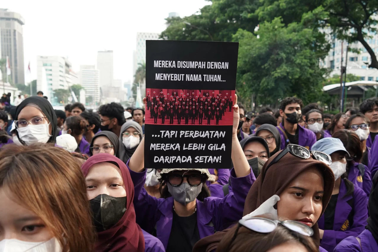 Mahasiswa Kembali Gelar...