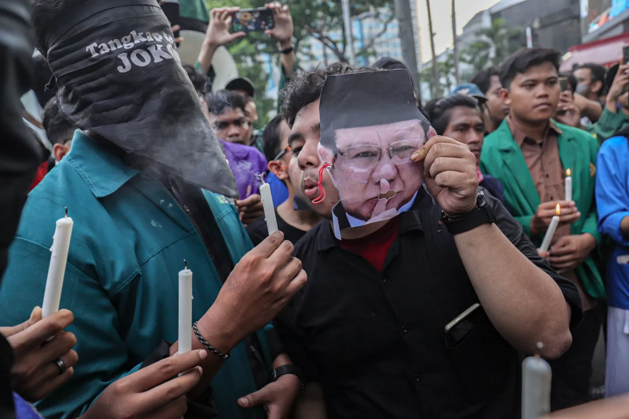 Mahasiswa Kembali Gelar...