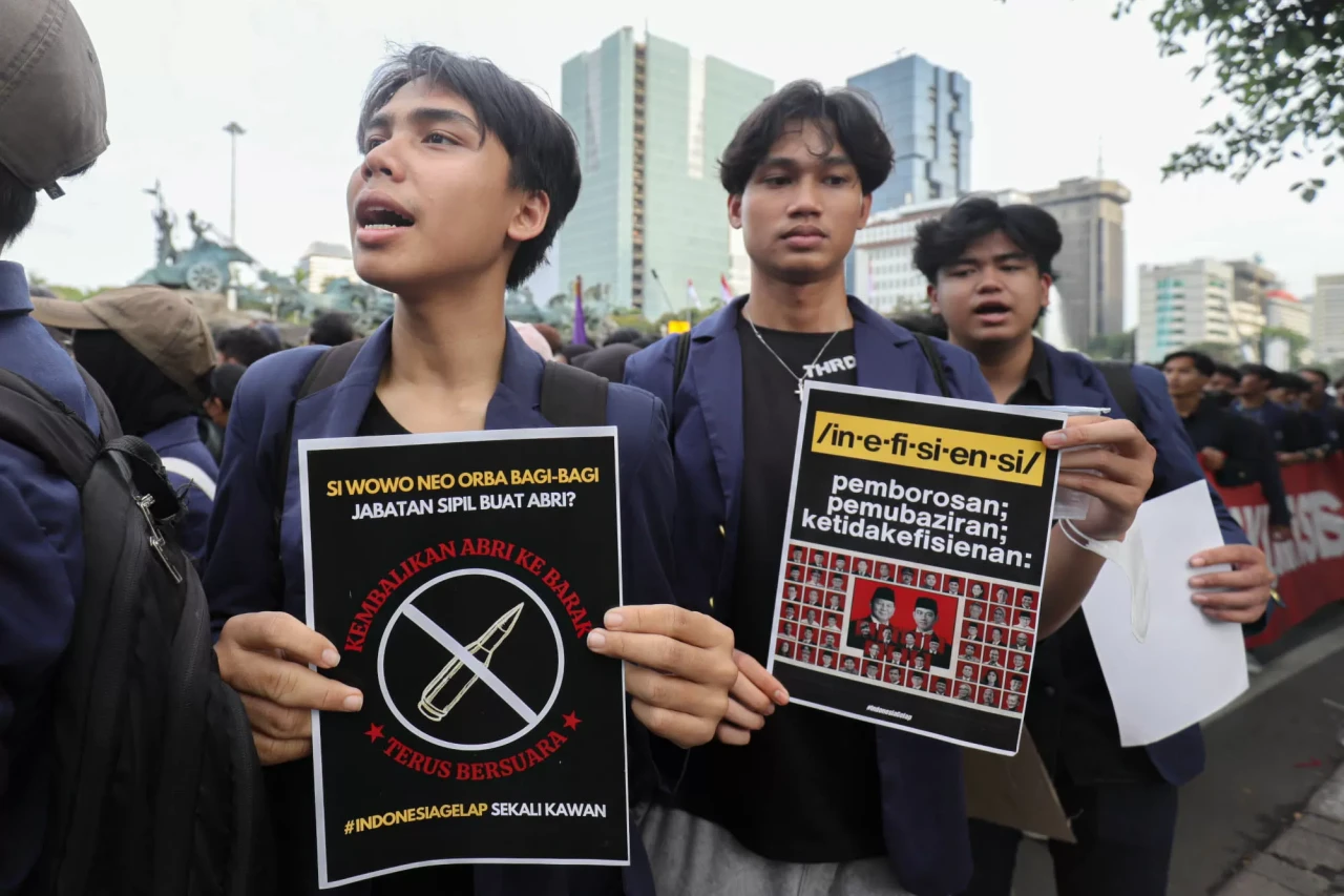 Mahasiswa Kembali Gelar...