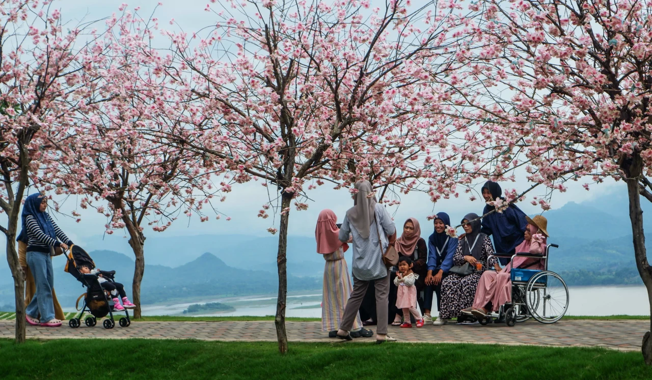 Jelang Awal Bulan Ramadan,...