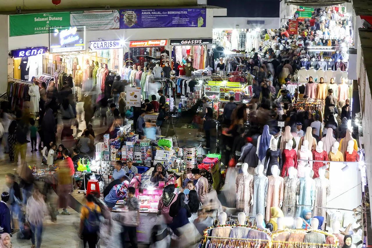 Omzet Pedagang Tanah...