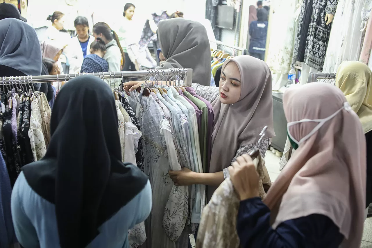 Omzet Pedagang Tanah...