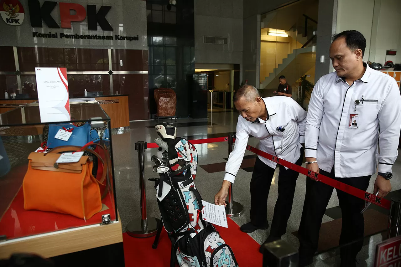 Pimpinan KPK Tinjau...