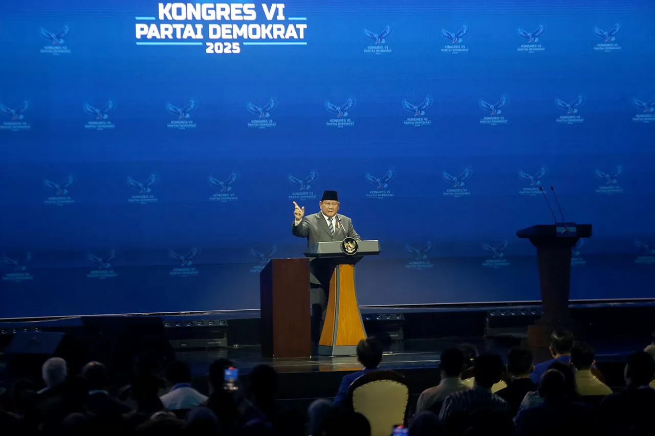 Prabowo Subianto Hadiri...