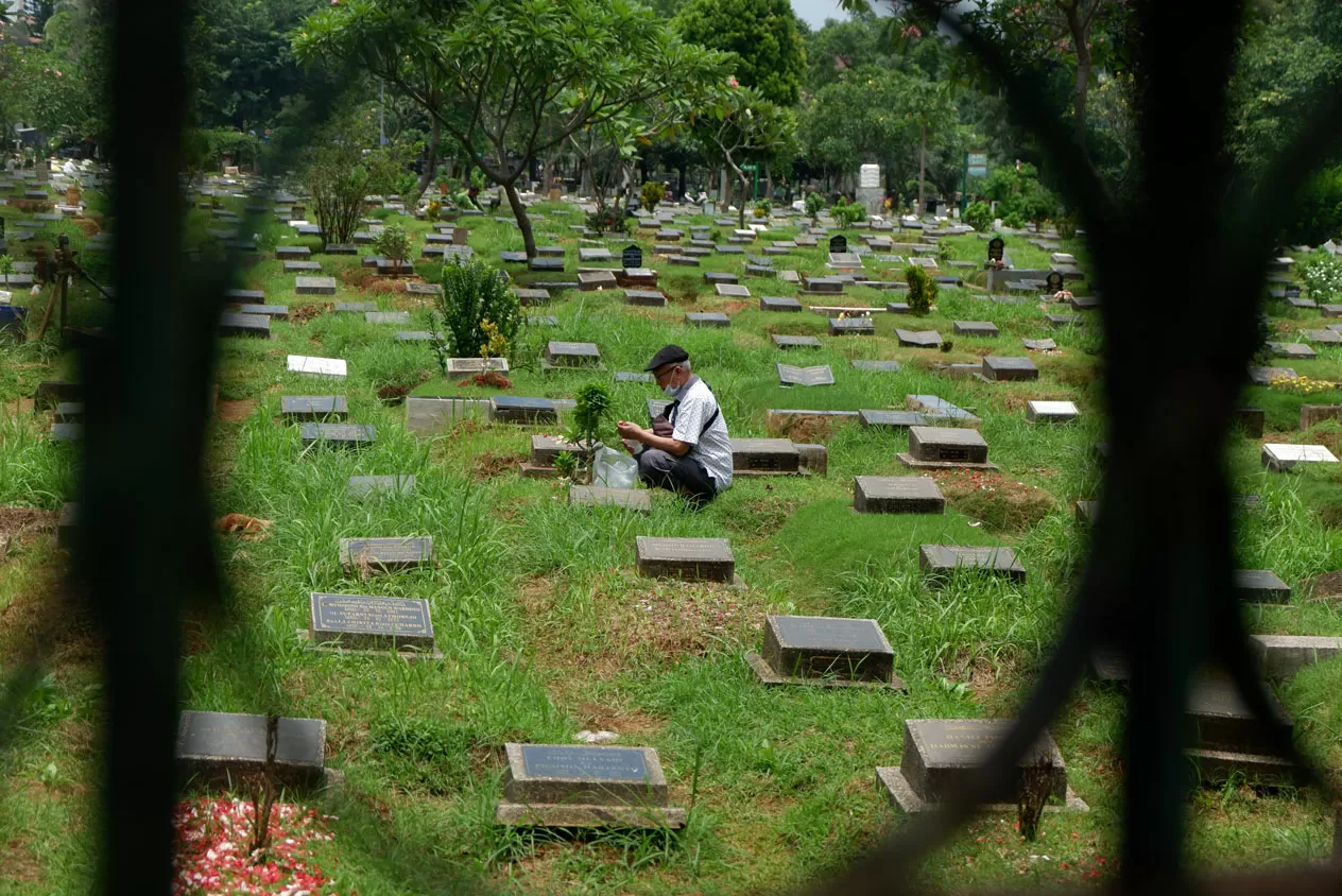 Tradisi Ziarah Kubur...