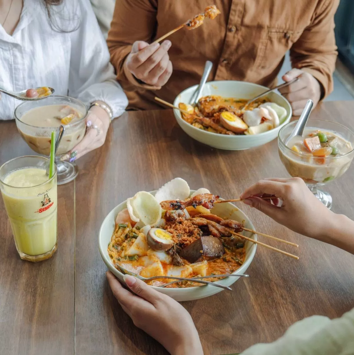 Berbuka di Sarirasa,...