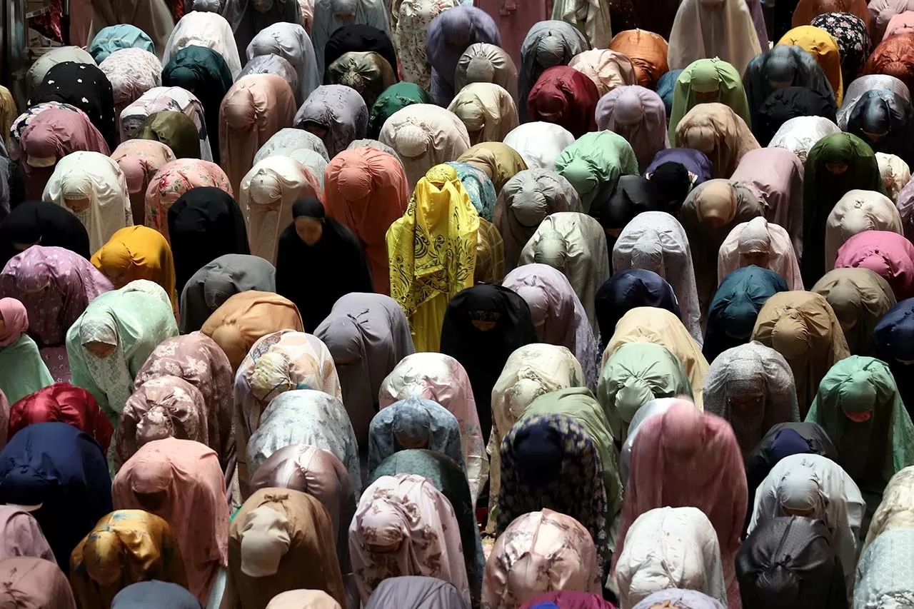Salat Tarawih Pertama...