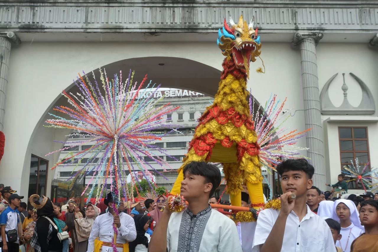 Semarak Karnaval Dugderan...
