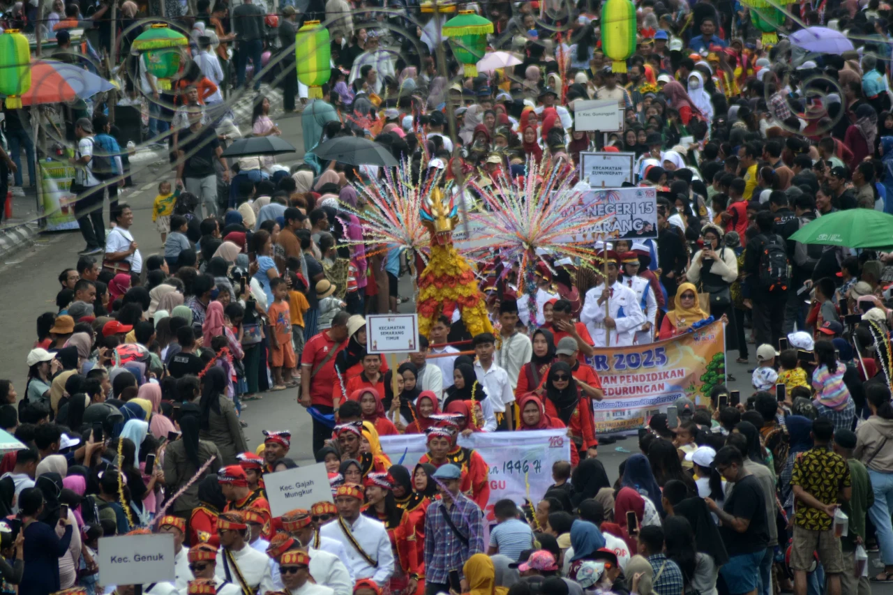 Semarak Karnaval Dugderan...