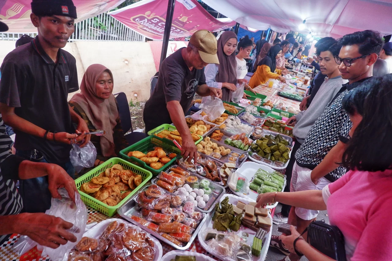 Pasar Takjil Ramadan...
