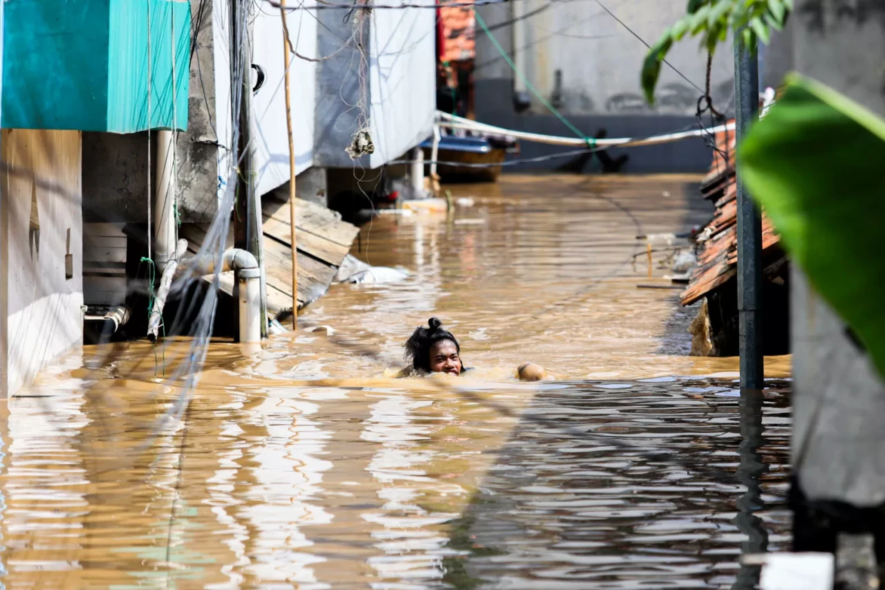 Banjir Kiriman Rendam...