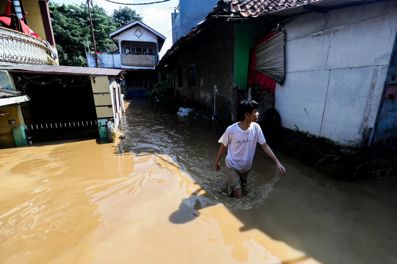 Banjir Kiriman Rendam...