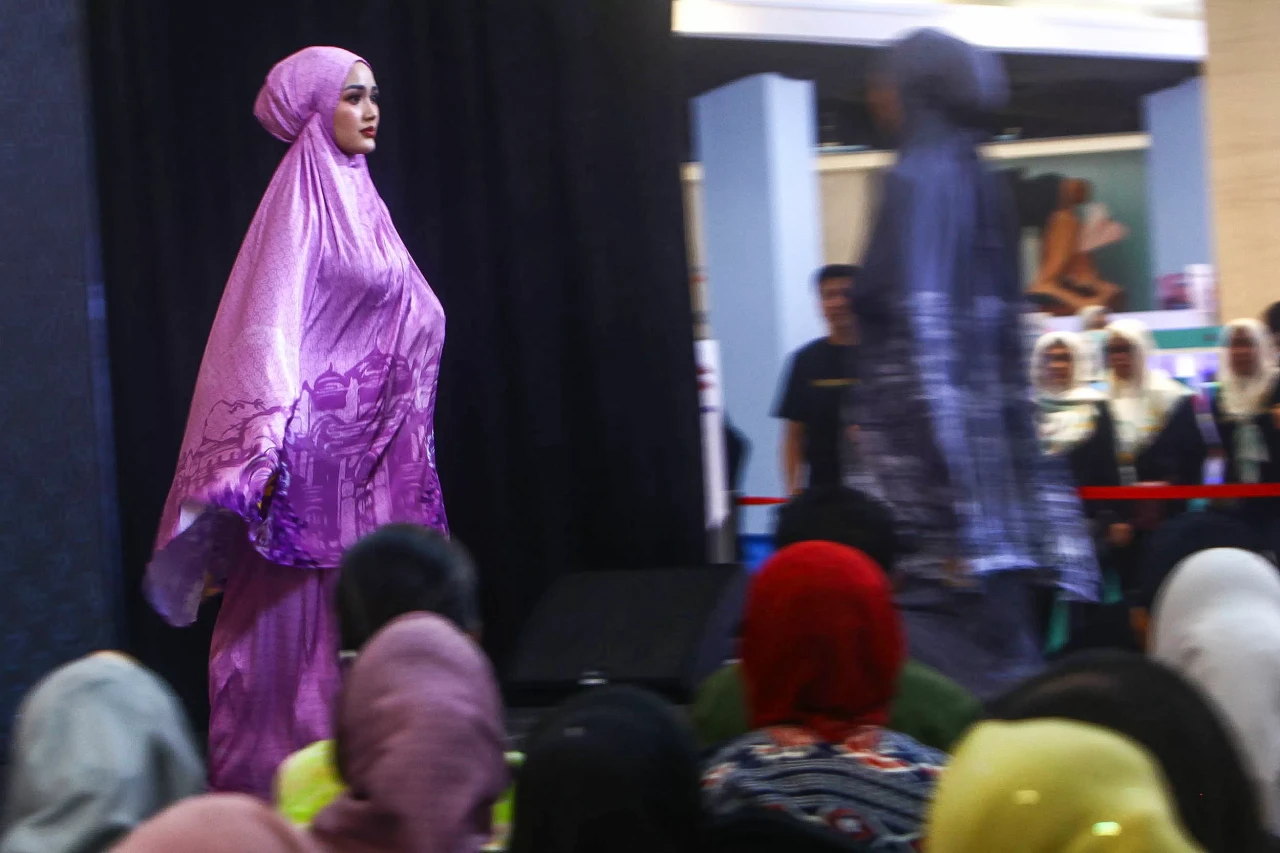 Potret Peragaan Busana...
