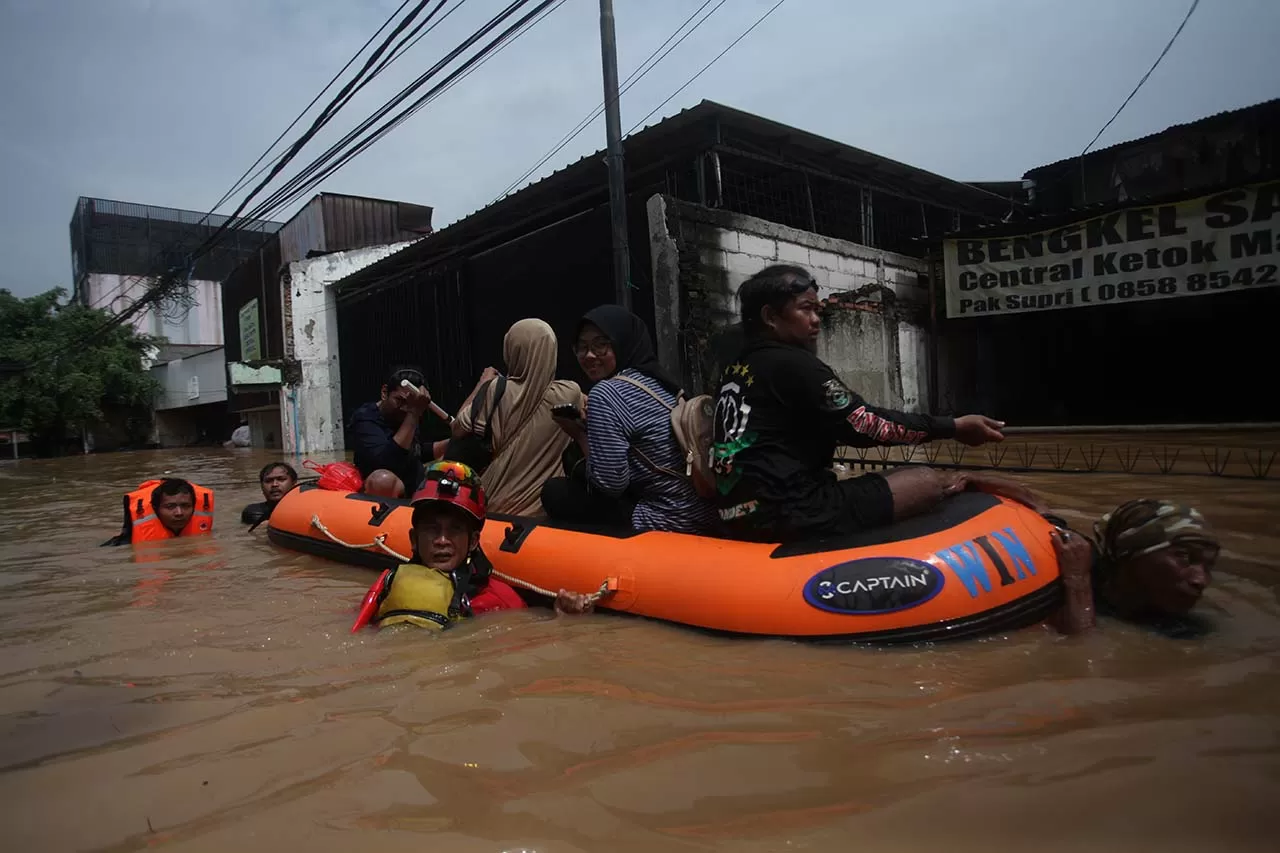 Evakuasi Warga Terdampak...