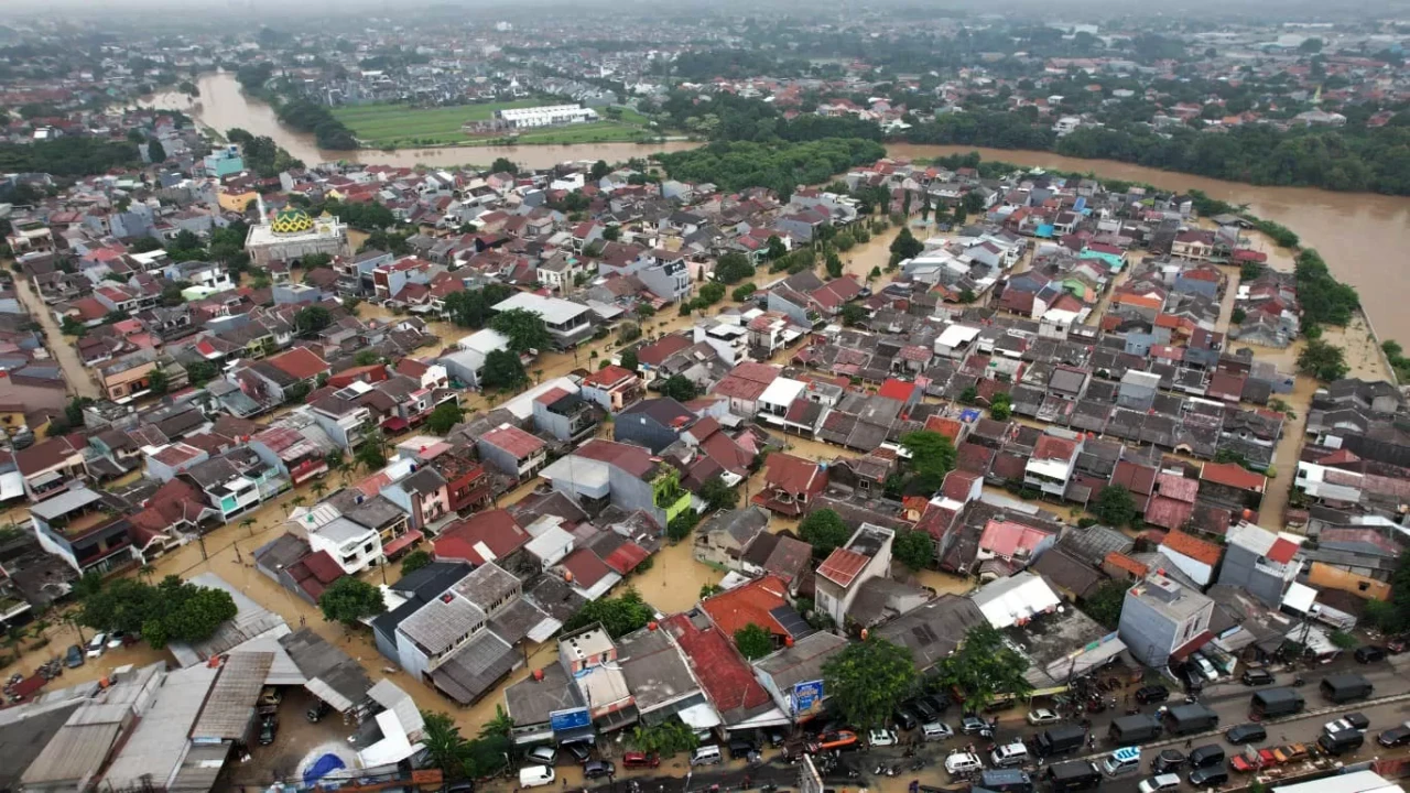 Banjir Terparah di Bekasi,...