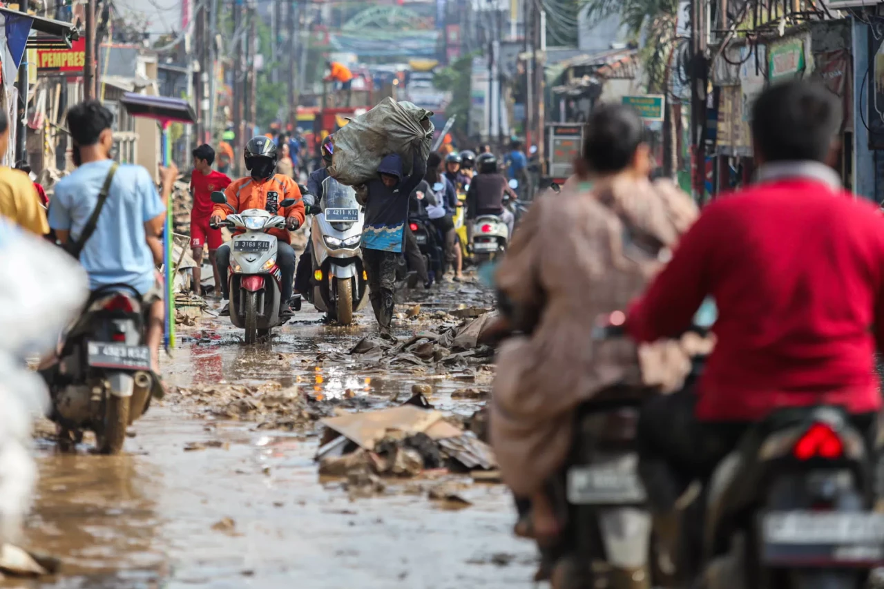 Banjir Pondok Gede Permai...