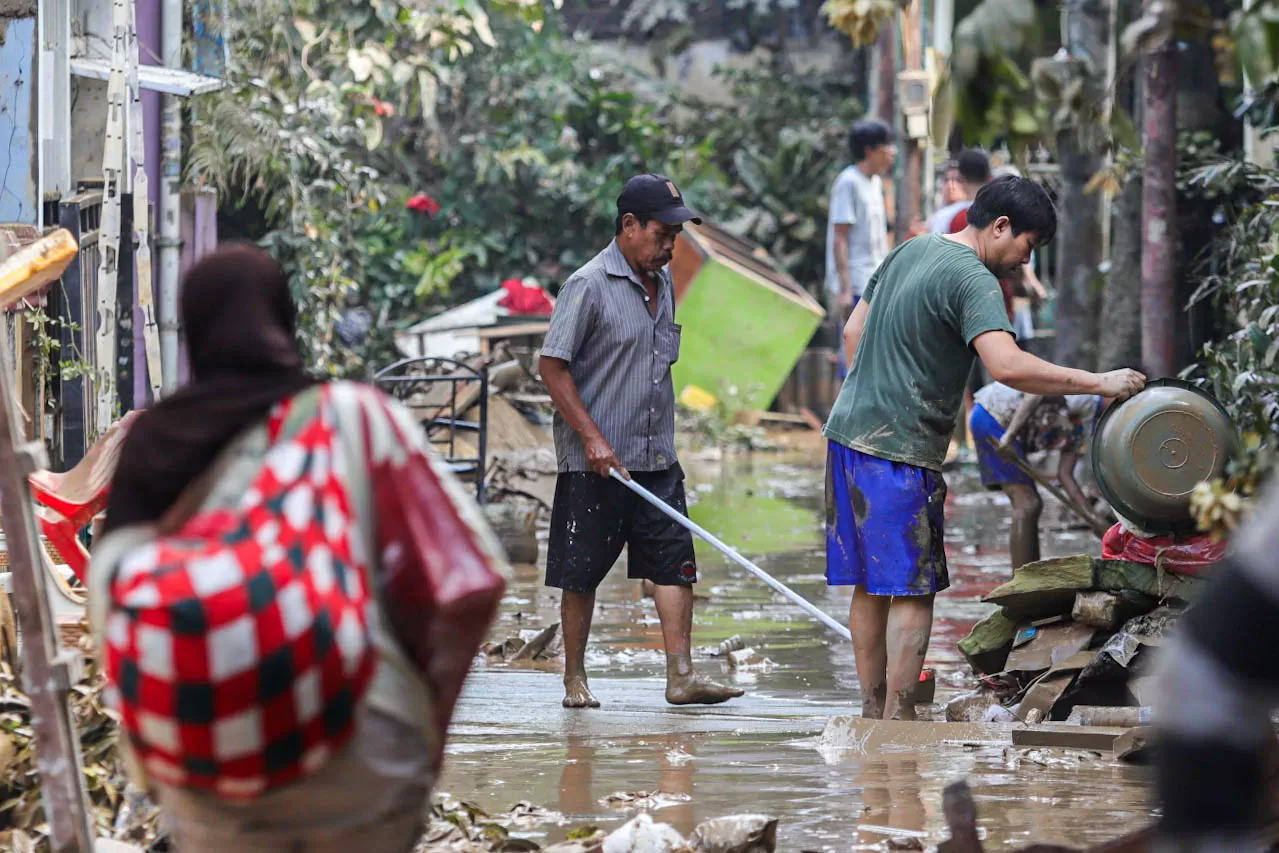 Banjir Pondok Gede Permai...