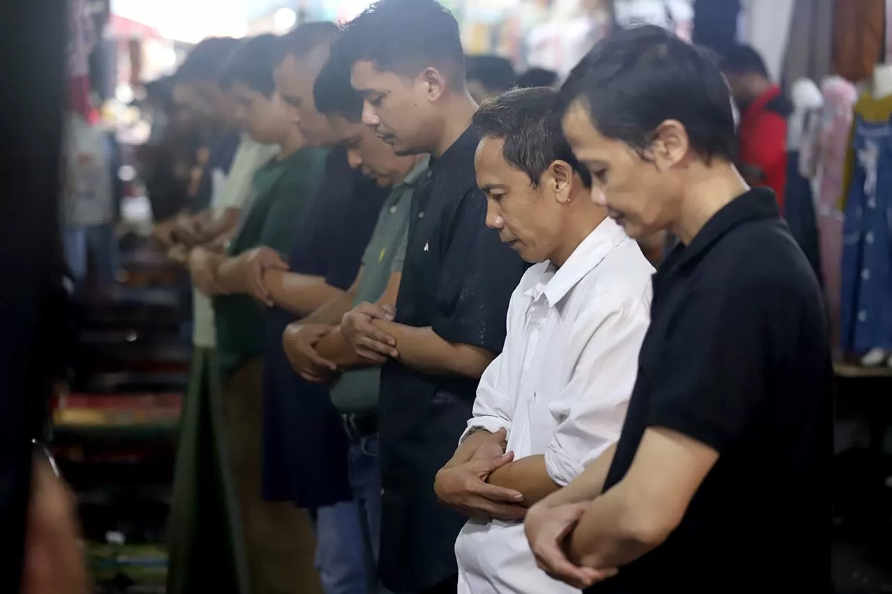 Potret Salat Jumat Perdana...