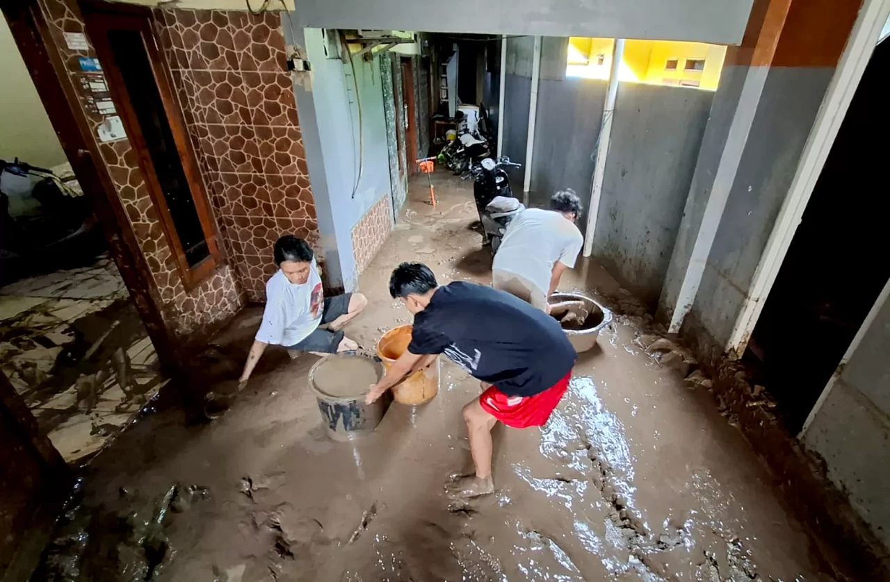 Banjir Bandang dan Longsor...