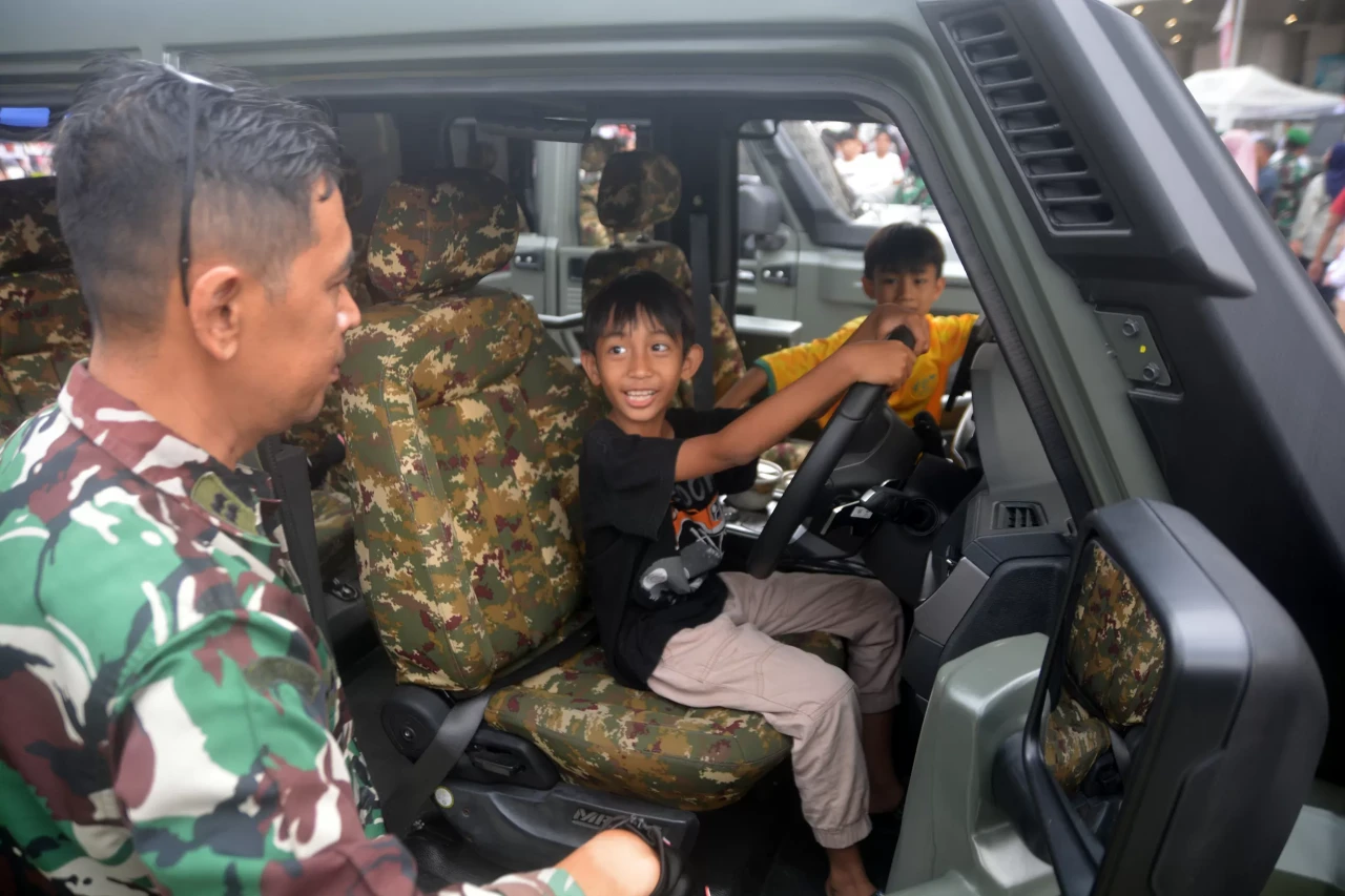 Antusiasme Warga Semarang...